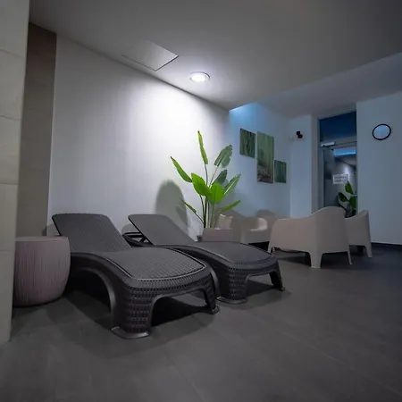 Hotel Eleven Business & Sport