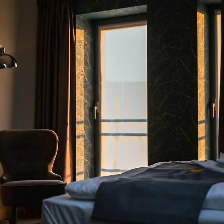 Hotel Eleven Business & Sport Jaszarokszallas