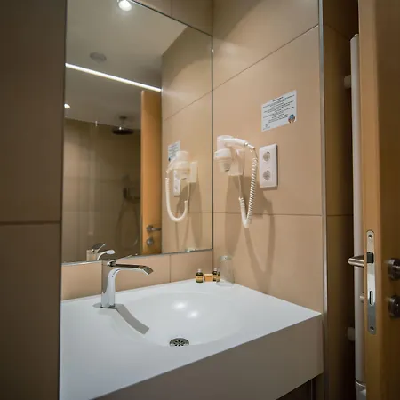 Eleven Business & Sport Hotel