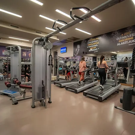 Hotel Eleven Business & Sport Jaszarokszallas
