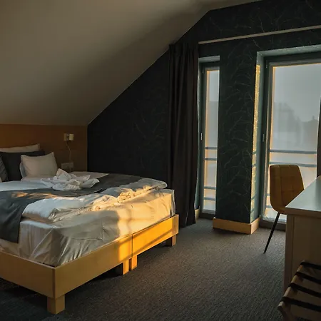 Eleven Business & Sport Hotel 3*