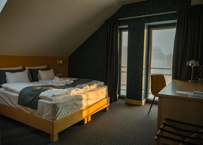 Eleven Business & Sport Szálloda 3*